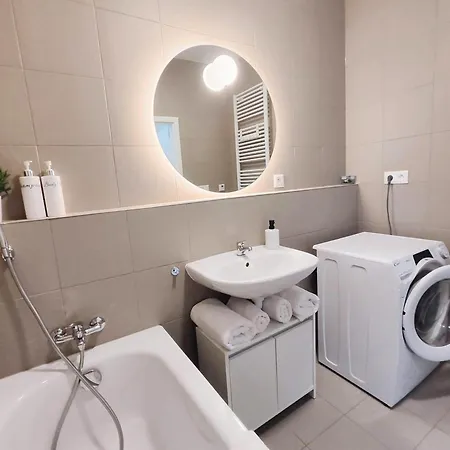 Cinnamon - Free Private Parking - Old Town - Air Conditioning Apartment *