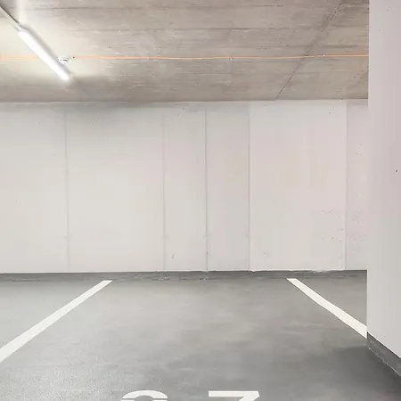 Cinnamon - Free Private Parking - Old Town - Air Conditioning Apartment