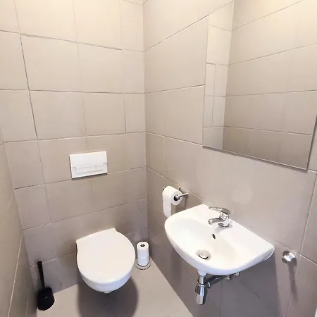 Appartamento Cinnamon - Brand New - Presidential Garden - Air Conditioning - Free Parking Bratislava