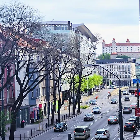 Cinnamon - Free Private Parking - Old Town - Air Conditioning * Bratislava